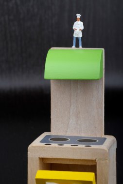 figürin minyatür üzerinde bir oyuncak mutfak aşçılar