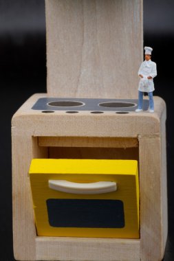 figürin minyatür üzerinde bir oyuncak mutfak aşçılar