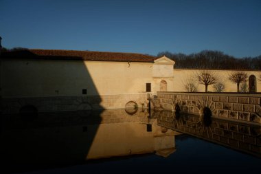 Mantua, İtalya - 26 Aralık 2025 - Palazzo del Te 'de Arcades and Architecture