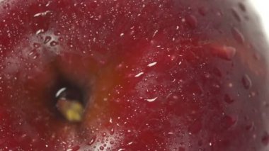 Su döner birlikte lezzetli Kırmızı elma Close-Up serpilir