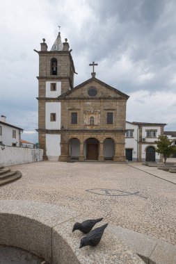 Mogadouro, Portekiz - 26 Ağustos 2021: San Francisco Kilisesi ve Manastırı, Braganca Bölgesi, Portekiz