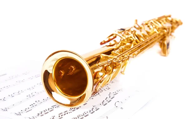 Notas musicales y saxofón — Foto de Stock