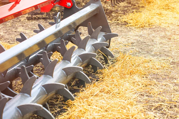 Cultivador agrícola primer plano en el suelo —  Fotos de Stock