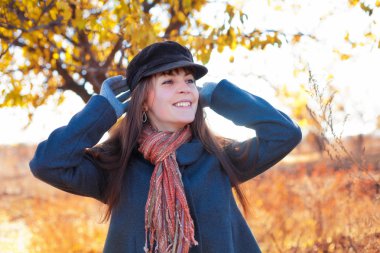 gülümseyen kız Güz