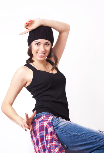 Linda chica adolescente hipster con sombrero de gorro — Foto de Stock
