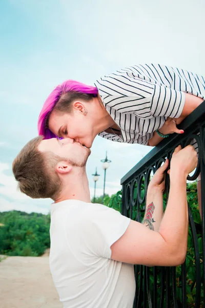 Close up of a young couple kissing — Stock Photo, Image