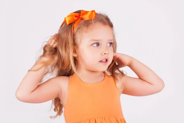 Portrait of a cute little girl — Stock Photo, Image