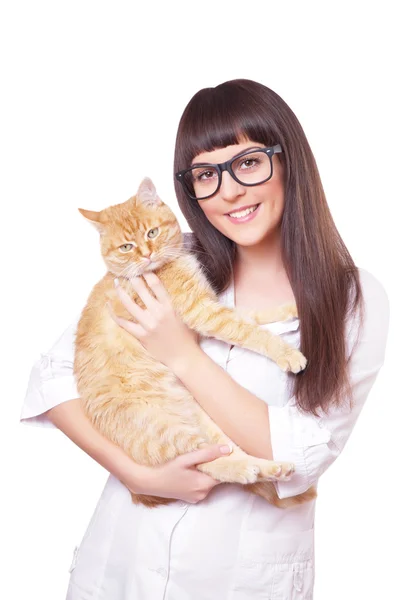 Porträt einer schönen Frau mit roter Katze — Stockfoto