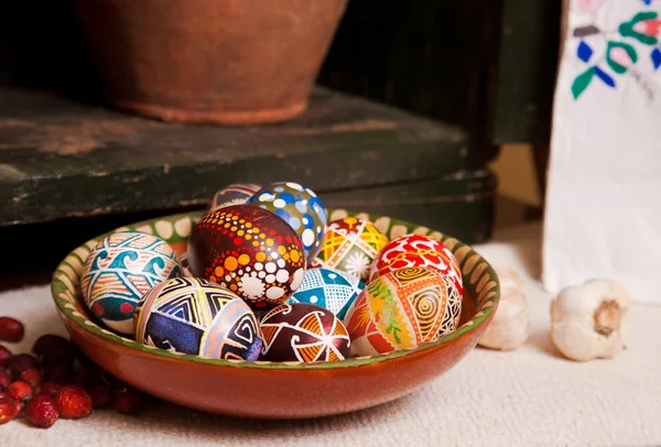 Mistura de ovos com os desenhos tradicionais — Fotografia de Stock