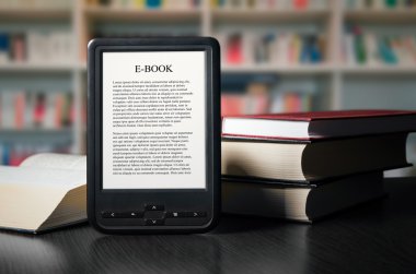 Kütüphane Danışma cihazda E-kitap okuyucu
