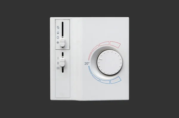 Koyu arka plan üzerinde izole Klima termostat paneli — Stok fotoğraf