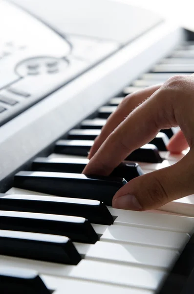 Tasti per pianoforte di tastiera elettronica strumento musicale — Foto Stock