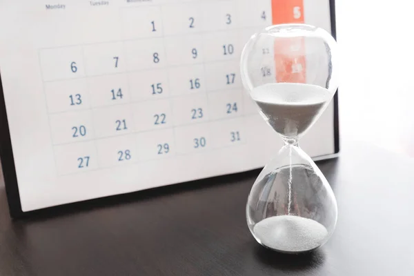 Tiempo Pasa Concepto Tiempo Desvanece Reloj Arena Calendario — Foto de Stock