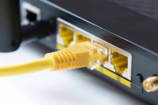 Router Κλείνει Γρήγορη Συσκευή Modem Διαδικτύου Ασύρματο Ενσύρματο Δίκτυο — Φωτογραφία Αρχείου