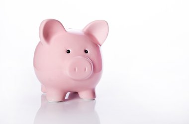 Piggybank beyaz arkaplanda izole edildi