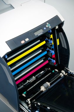 renkli lazer yazıcı toner kartuşları 