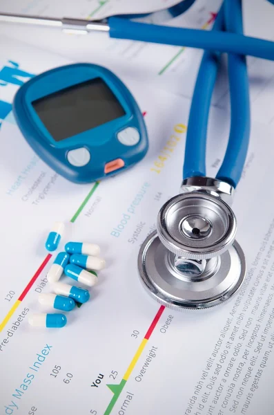 Şeker Ölçüm ve stetoskop tıbbi arka plan üzerinde Telifsiz Stok Imajlar