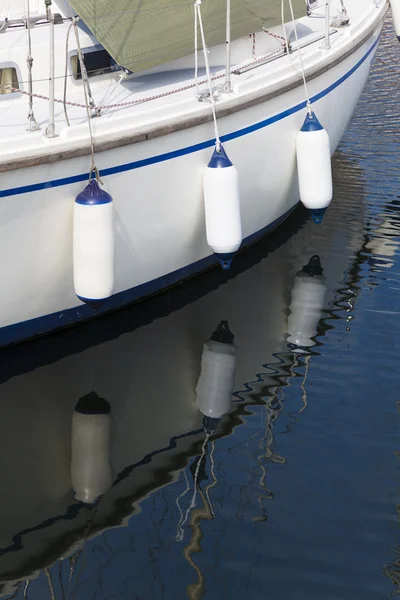 Reflektera i havet, Oostende, flamländska gemenskapen, Belgien — Stockfoto