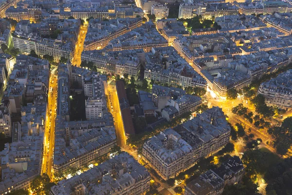 Ночь в Париже, Иль-де-Франс, Франция — стоковое фото