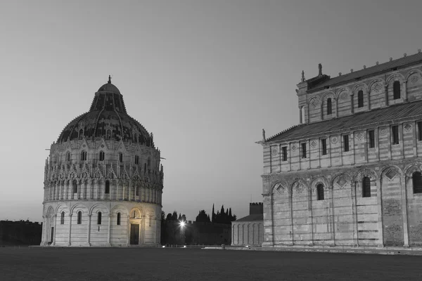 Dopkapellet, piazza dei miracoli, pisa, Toscana, Italien — Stockfoto