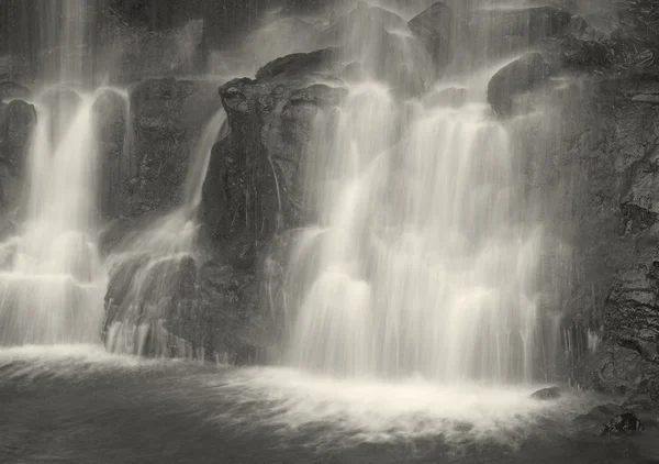 Waterval in de Pas vallei, Cantabria, Spanje — Stockfoto