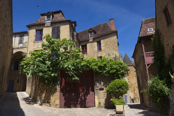 Architectuur van Sarlat-la-caneda, Dordogne, Aquitaine, Frankrijk — Stockfoto