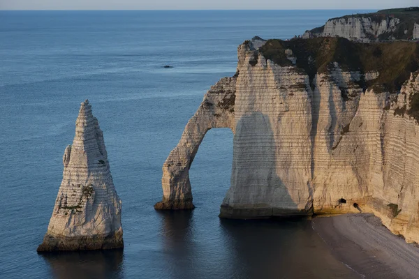 Aval skály Etretat, Cote krásném normandském, Pays de Caux, Seine-Maritim — Stock fotografie