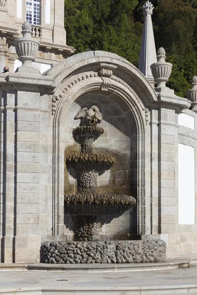 Fuente en el santuario de Bom Jesus do Monte, Braga, Nord, Po — Foto de Stock