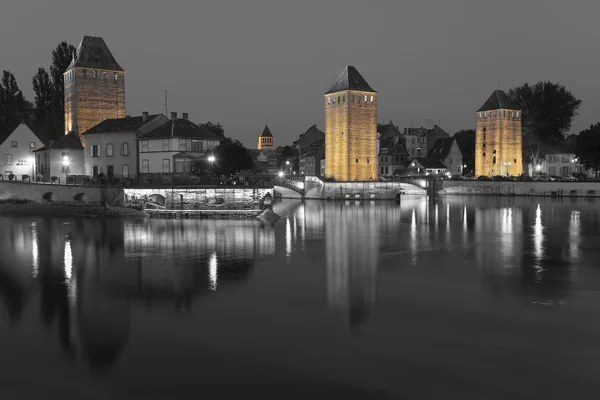 Covered bridge, in the petite france, Strasbourg, Bas-Rhin, Alsa — Stock Photo, Image
