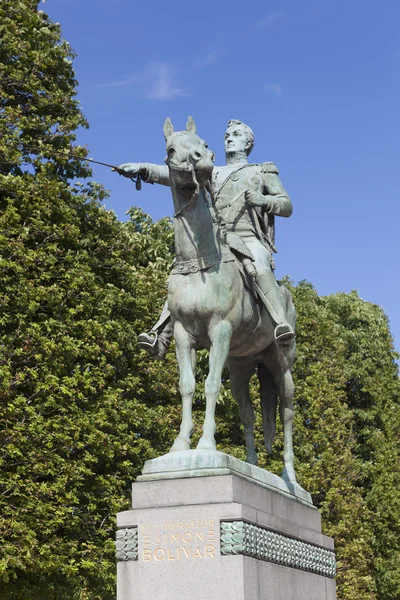 Estátua de Simon Bolivar, Paris, Ile-de-france, França — Fotografia de Stock