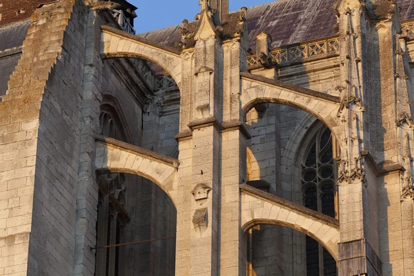 Contrafforte volante nella cattedrale di Beaubais, Oise, Piccardie, Fr — Foto Stock