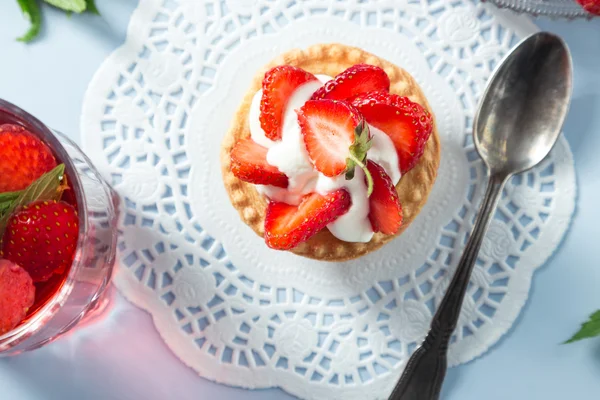 Tarta de fresa casera — Foto de Stock