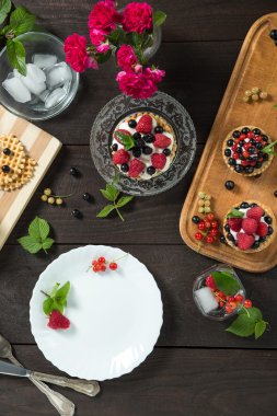 Beyaz plaka maddeler ile hizmet