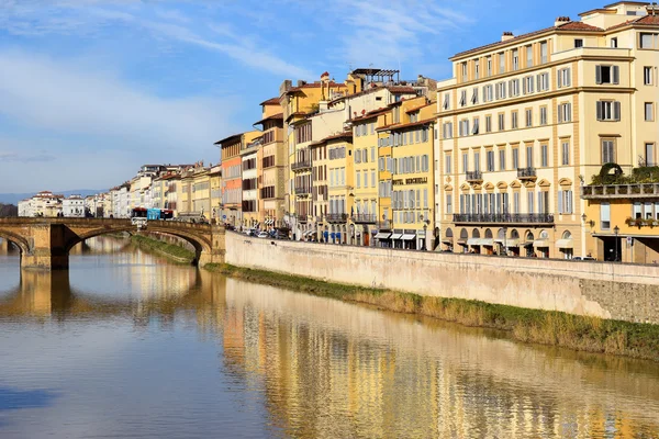 Nabrzeże rzeki Arno, Florencja, Włochy — Zdjęcie stockowe