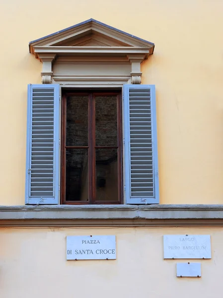 Piazza di Santa Croce in Florença, Itália — Fotografia de Stock