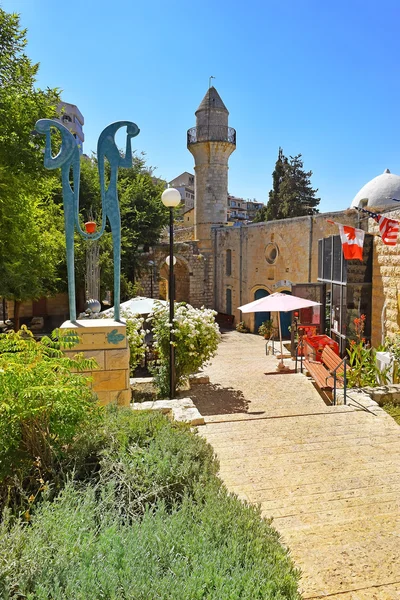 Safed, Alta Galilea, Israele - 19 luglio: antica moschea turca nel quartiere degli artisti della città vecchia Safed il 19 luglio 2016, Alta Galilea, Israele Foto Stock