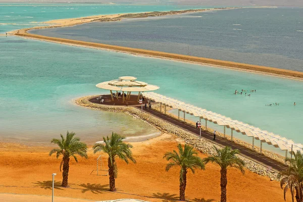 Wenige Urlauber Leeren Öffentlichen Strand Des Badeortes Ein Bokek Toten — Stockfoto