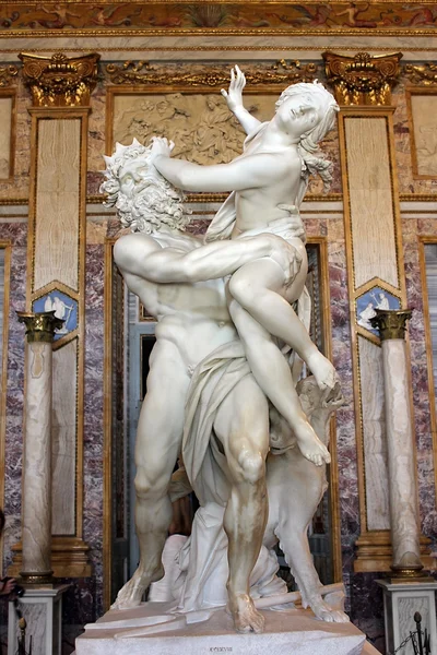 Rzeźba przez gian lorenzo bernini, gwałt Prozerpiny, galleria borghese, Rzym, Włochy — Zdjęcie stockowe