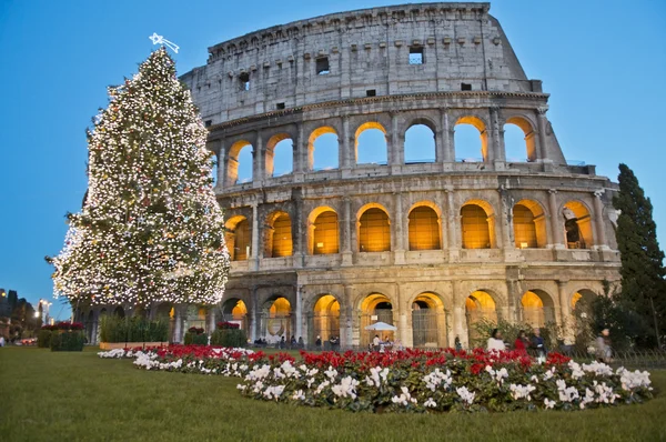 Római Colosseum ünnepli karácsony — Stock Fotó