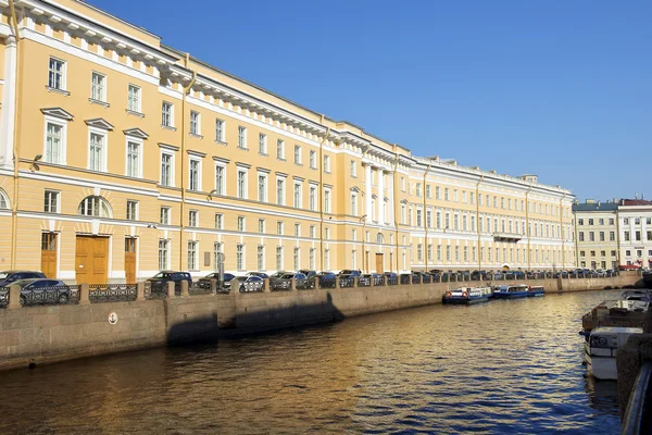 Embankment de la rivière Fontanka, Saint-Pétersbourg, Russie — Photo