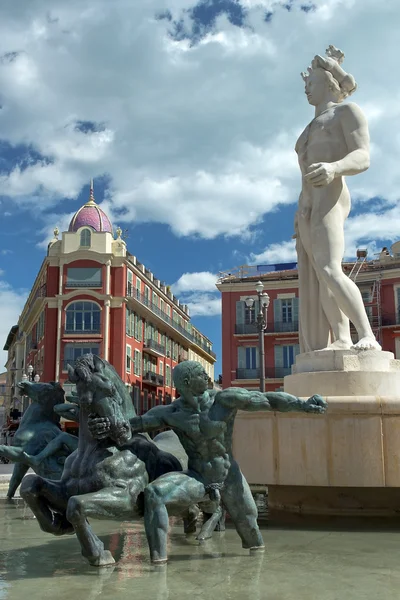 马塞纳广场尼斯的阿波罗雕像、 法国 — 图库照片