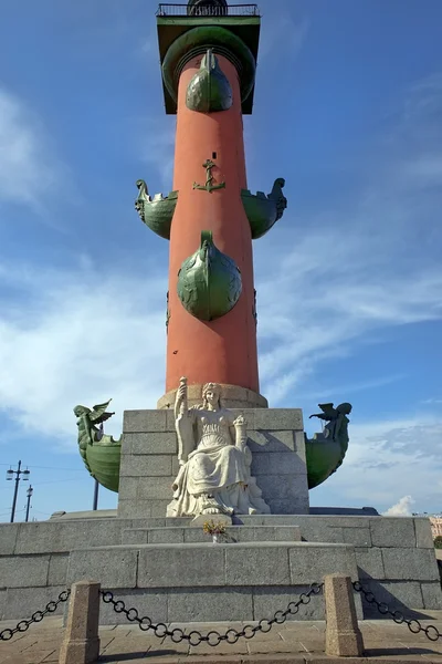 Columna rostral en San Petersburgo, Rusia — Foto de Stock