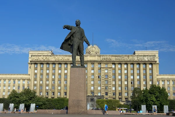 Monument voor Lenin op het plein in Moskou, Sint-Petersburg — Stockfoto