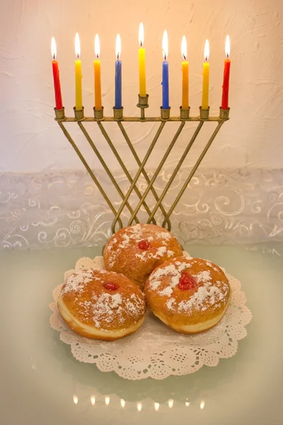 Hanukkah menorah e ciambelle — Foto Stock