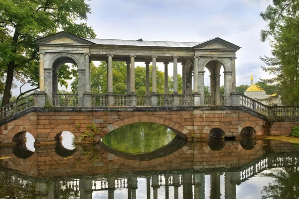 Marmor bro i Tsarskoye Selo (Pusjkin), Saint-Petersburg — Stockfoto