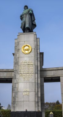 Sovyet Askerleri Anıtı, Tiergarten, Berlin, Almanya