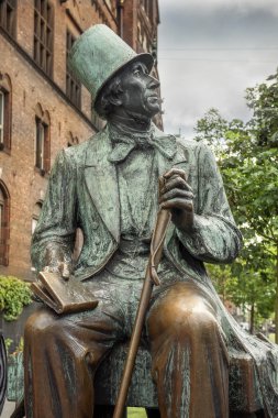 Hans Christian Andersen heykeli, Radhuspladsen (City Hall Square), Kopenhag, Danimarka