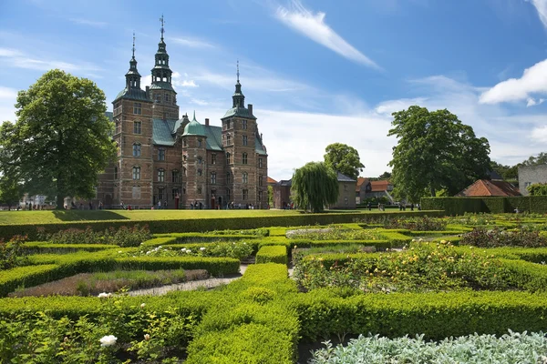 Rosenborg zamek i park w centrum Kopenhagi, dania — Zdjęcie stockowe