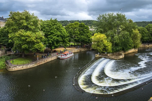 Rio Avon em Bath, Inglaterra — Fotografia de Stock