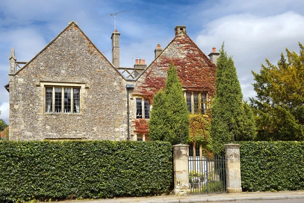 Oude stenen house, Salisbury, Engeland — Stockfoto